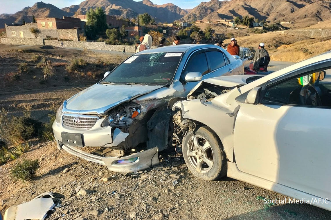 خبرنگار پژواک در خوست در یک رویداد رانندگی زخمی شد